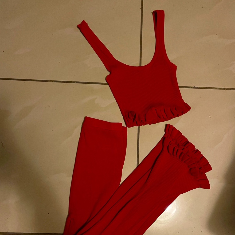 Ribbed red set - Picture 2 of 4
